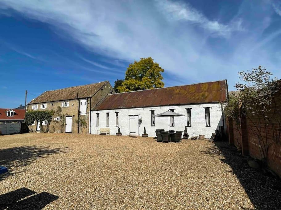 The Old Hay Barn - Games Room, Gym, Sleeps 8 Godmanchester Exterior foto